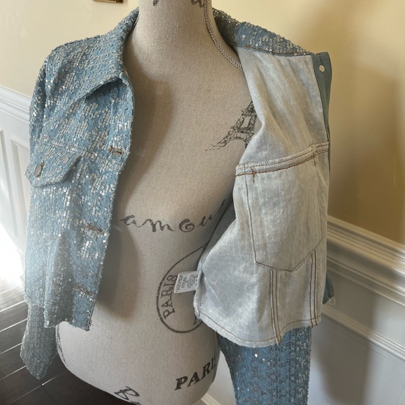 Oversized-Raw edge hem, Sequins Denim/Jeans cropped-Long sleeves Stretch Jacket. - Picture 7 of 16